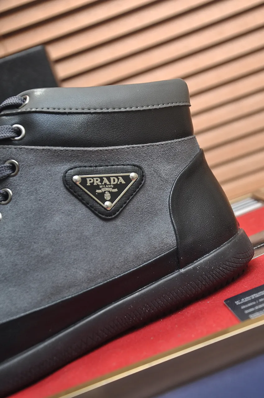 Men's shoes💰480💶【Prada】Trendy brand💞Mainly promote popular models, avant-garde and versatile fashionable men's shoes private version molding, 1:1 replica with glue splicing... Stylish and simple, original imported cowhide foot pads; the atmosphere and personality are more fashionable, eye-catching and pursuing class. It will subvert the old idea and be a must-have for fashionistas who want to spend time with you! Must keep it! High and comfortable but low, high-end quality workmanship. Code number: 38-45 (45 customized)